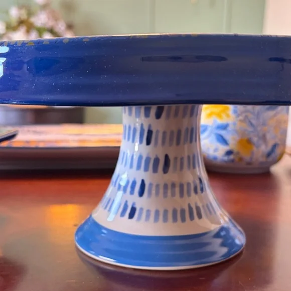 Fitz and Floyd White Ceramic Cake Plate - Picture 3 of 3